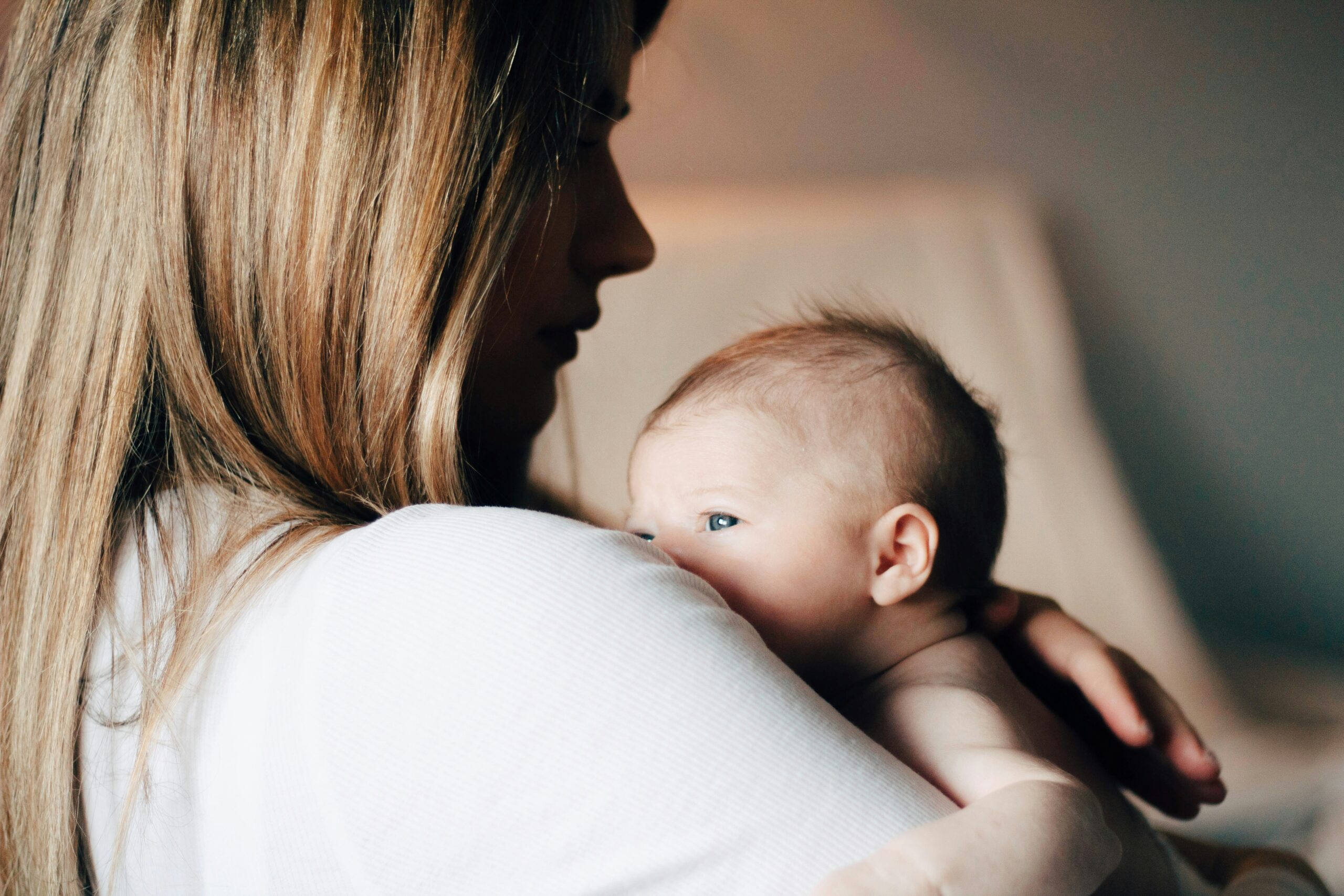 Postpartum Support for New Moms: Coping When Motherhood Feels Too Heavy